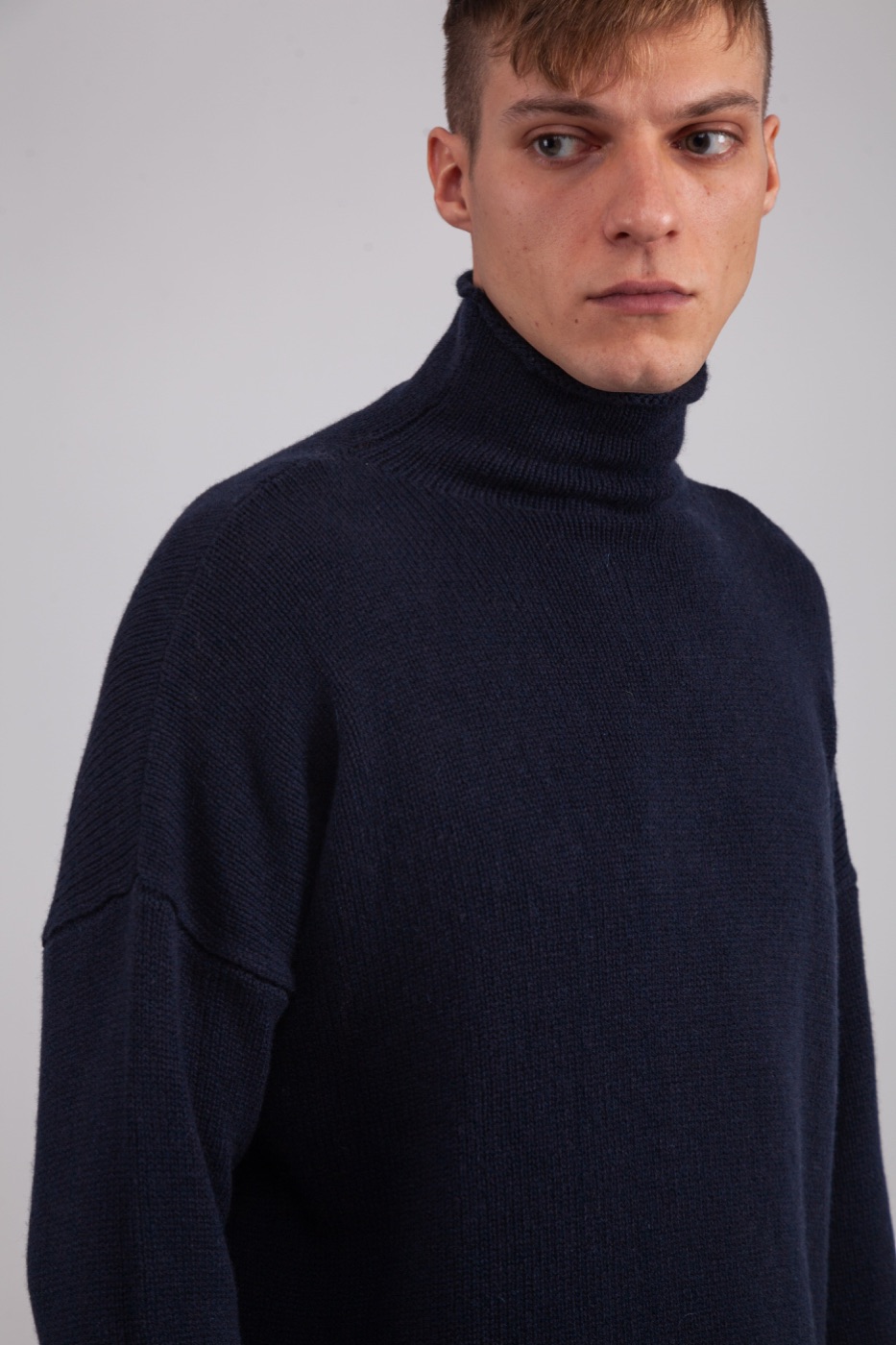 Villa Irene Cashmere, dolcevita blu notte della linea uomo