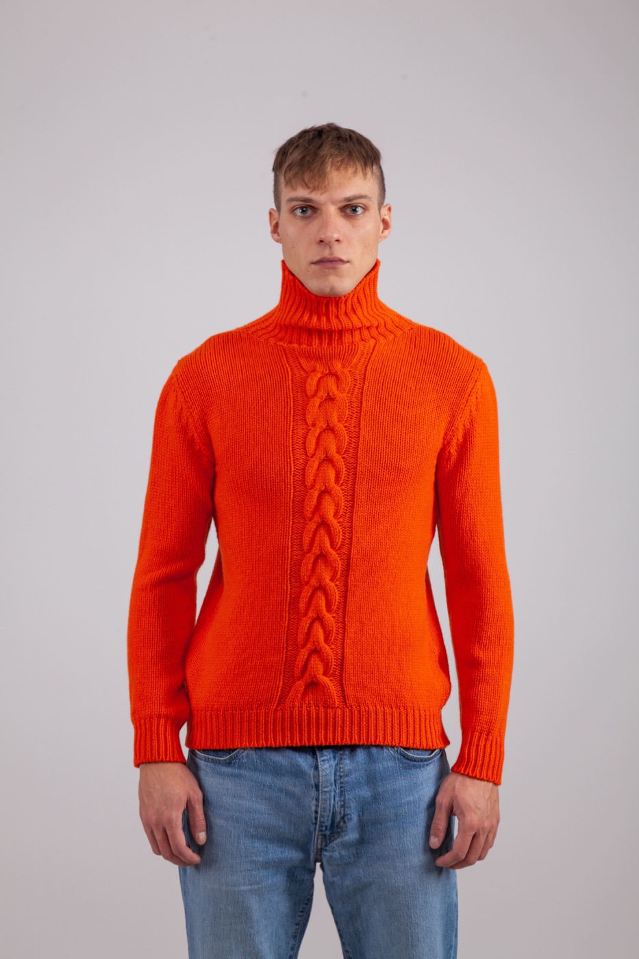 Villa Irene Cashmere, dolcevita arancio della linea uomo